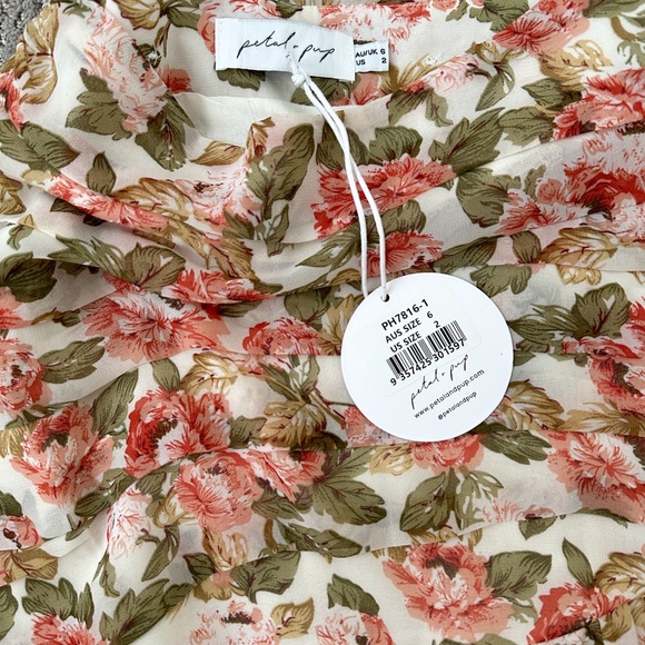 Petal & Pup Floral Two Piece Skirt Set - Adalicia Crop Top & Hasse Mini Skirt - Picture 9 of 11
